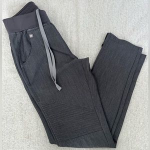 Figs Scrubs Size XXS Color: Graphite